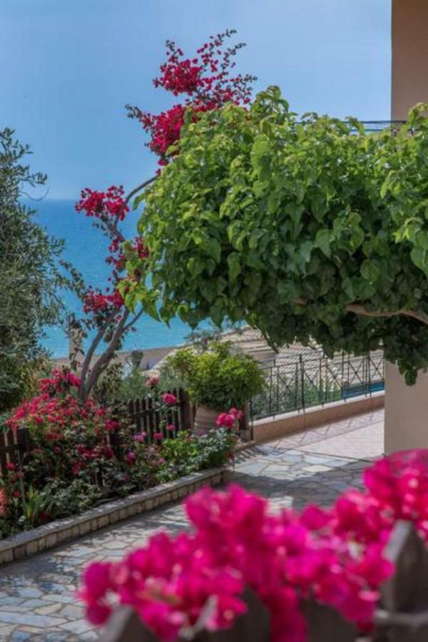 Villa Giovanni Паралия-Враху Экстерьер фото